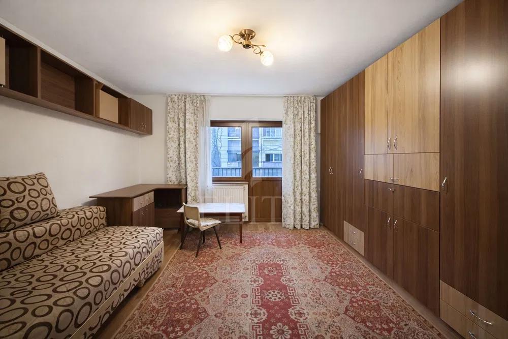 Apartament o camera în zona STRAZII SOBARILOR-1192840