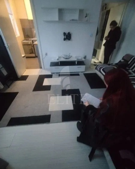 Apartament 3 camere în zona STRAZII LACRAMIOARELOR-1193252