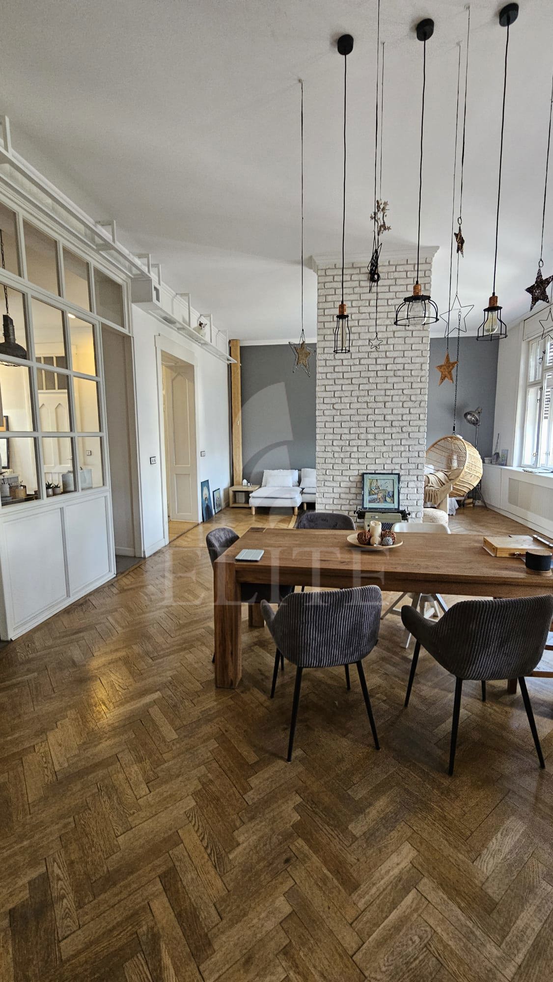 Apartament 3 camere în zona SEMICENTRAL-1194213