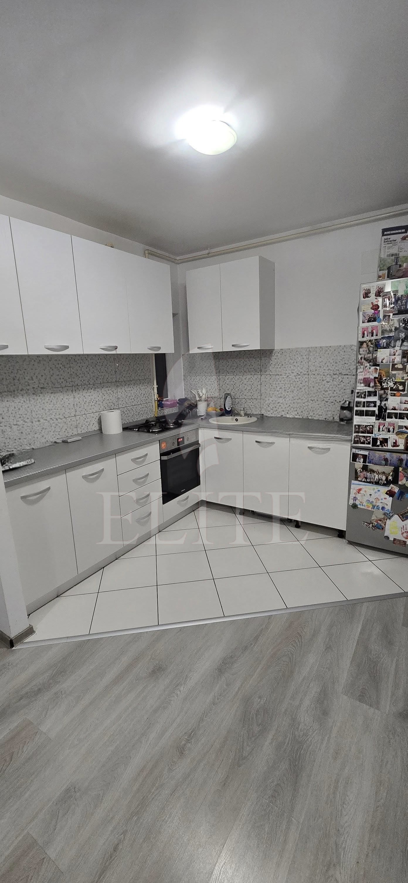 Apartament 3 camere în zona STRAZII OASULUI-1197662