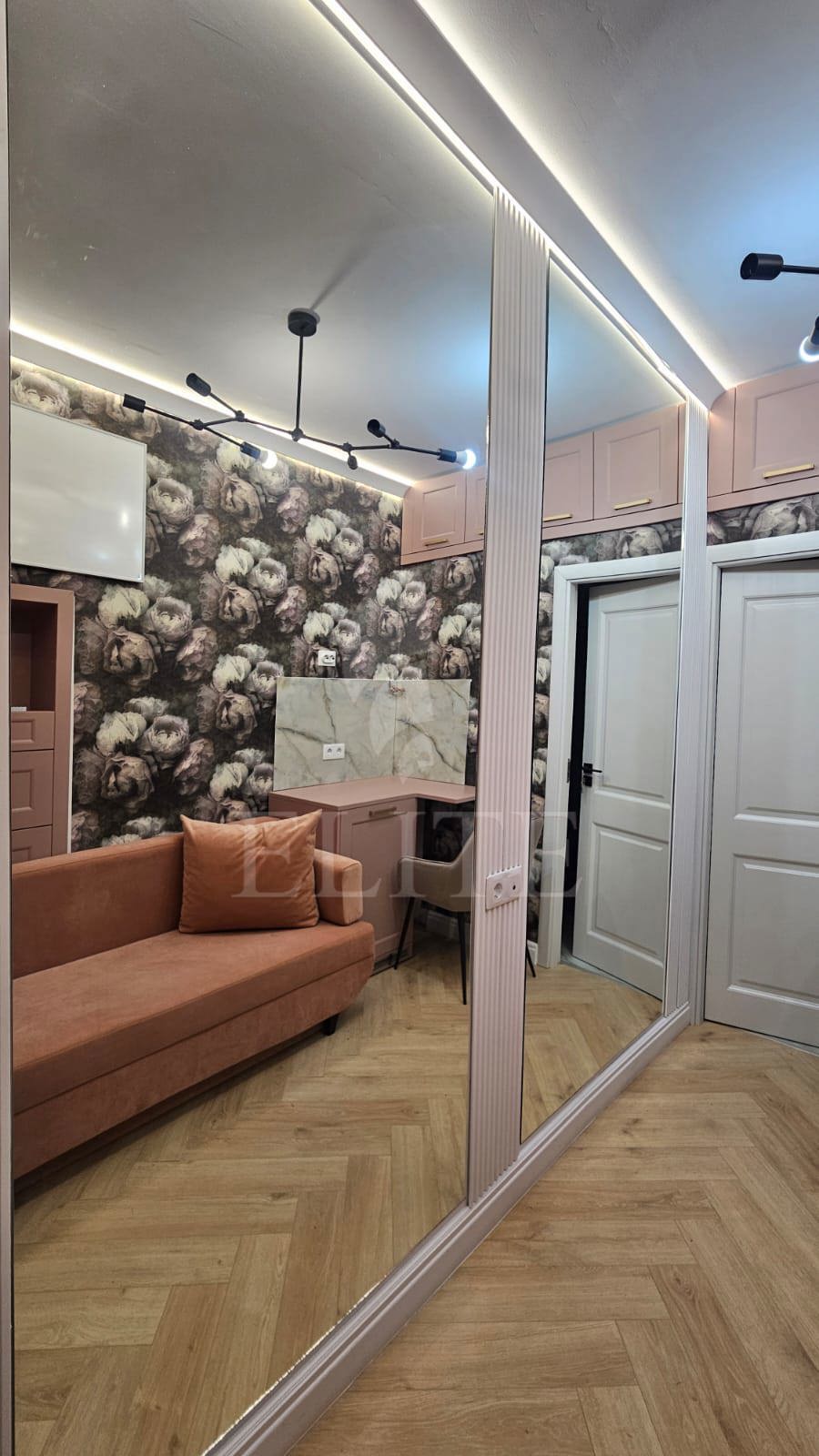 Apartament o camera în zona Piata Unirii, str. Regele Ferdinand-1200174