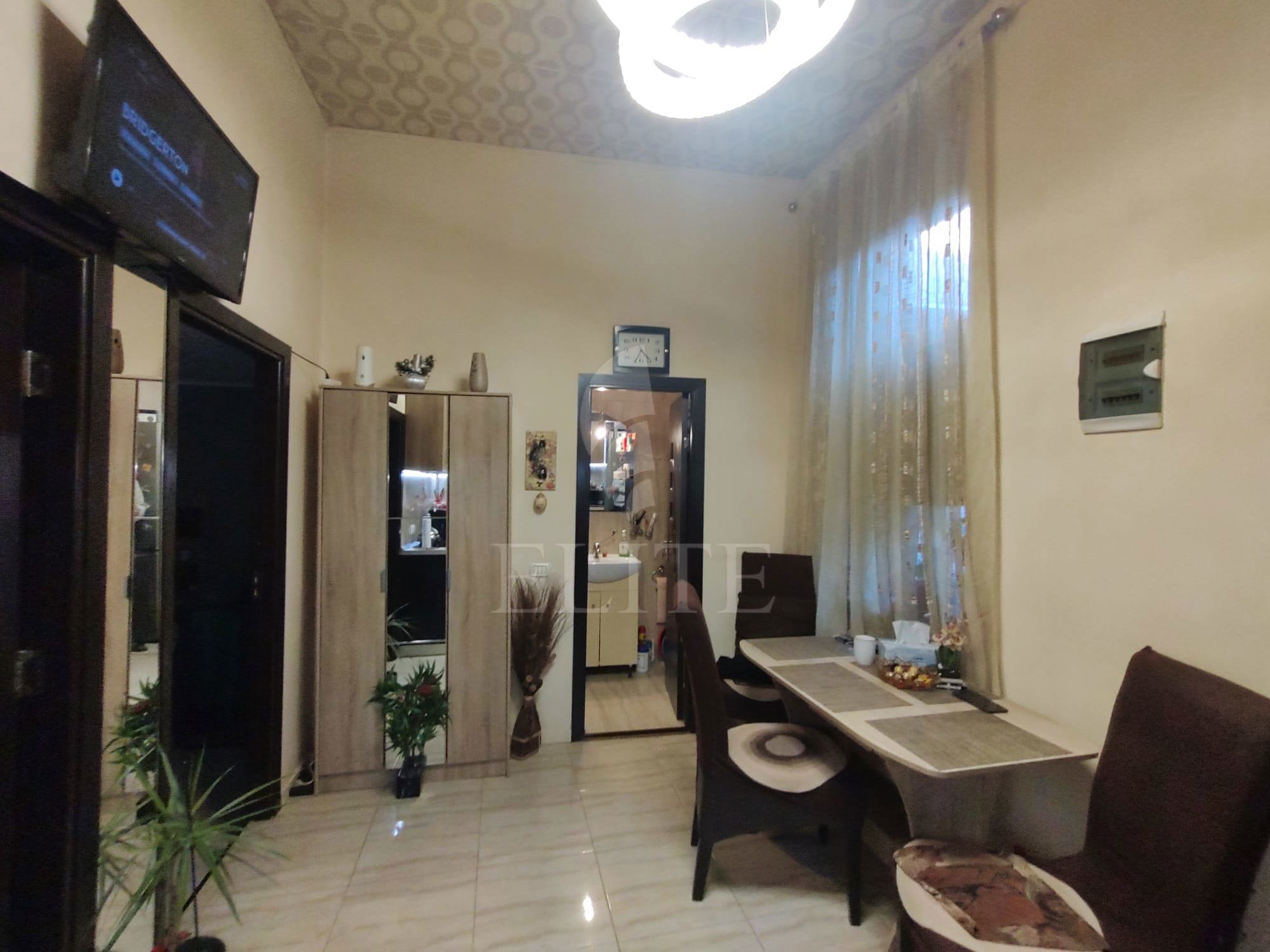 Apartament o camera în zona CENTRALA-1200681