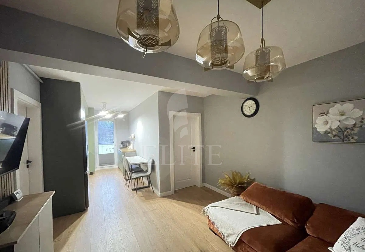 Apartament 3 camere în zona STRAZII CAMPULUI-1201550