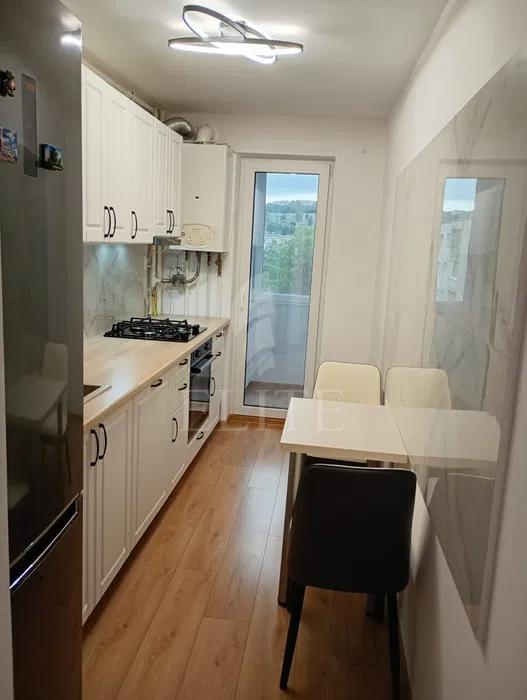 Apartament 3 camere în zona BIG-1203758