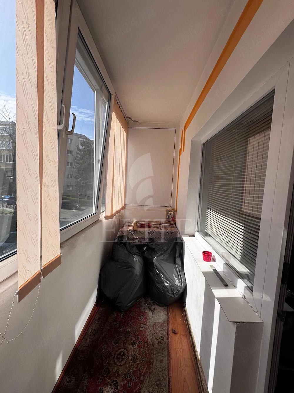 Apartament 4 camere în zona STRAZII CRINULUI-1210581