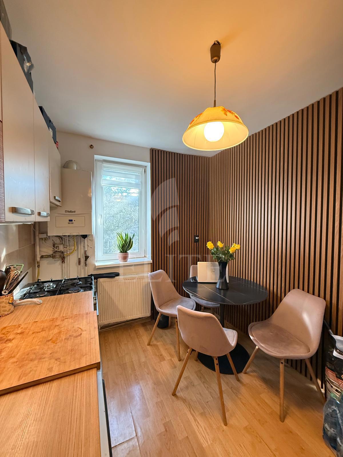 Apartament 3 camere în zona STRAZII SCARISOARA-1213173