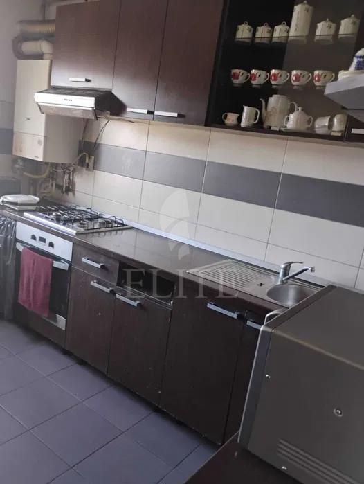 Apartament 4 camere în zona STRAZII CALEA FLORESTI-1213947