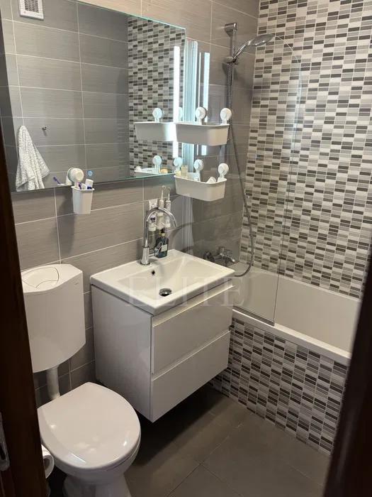 Apartament 3 camere în zona STRAZII DONAT-1214622