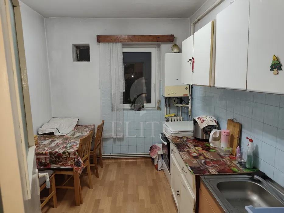 Apartament 2 camere în zona CALVARIA-1215783