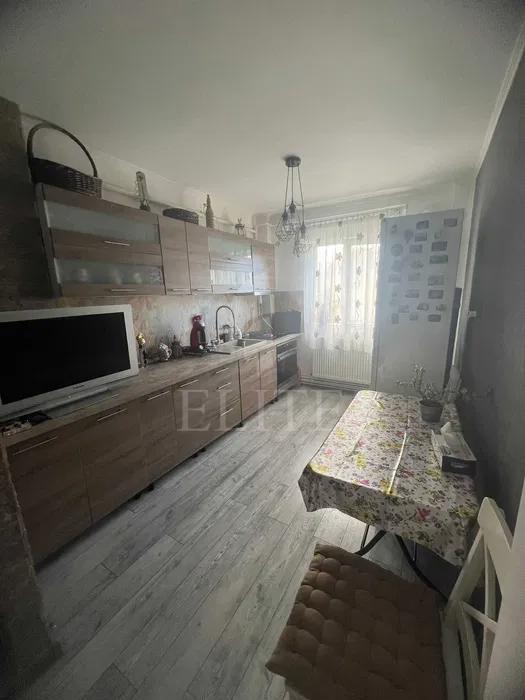 Apartament 3 camere în zona AUREL VLAICU-1215915