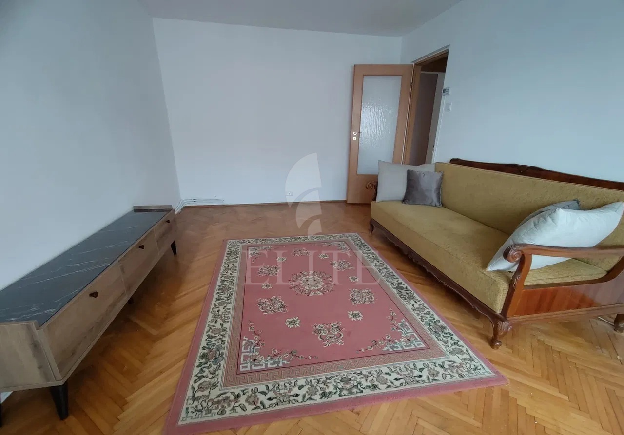 Apartament 4 camere în zona CIPARIU-1218151