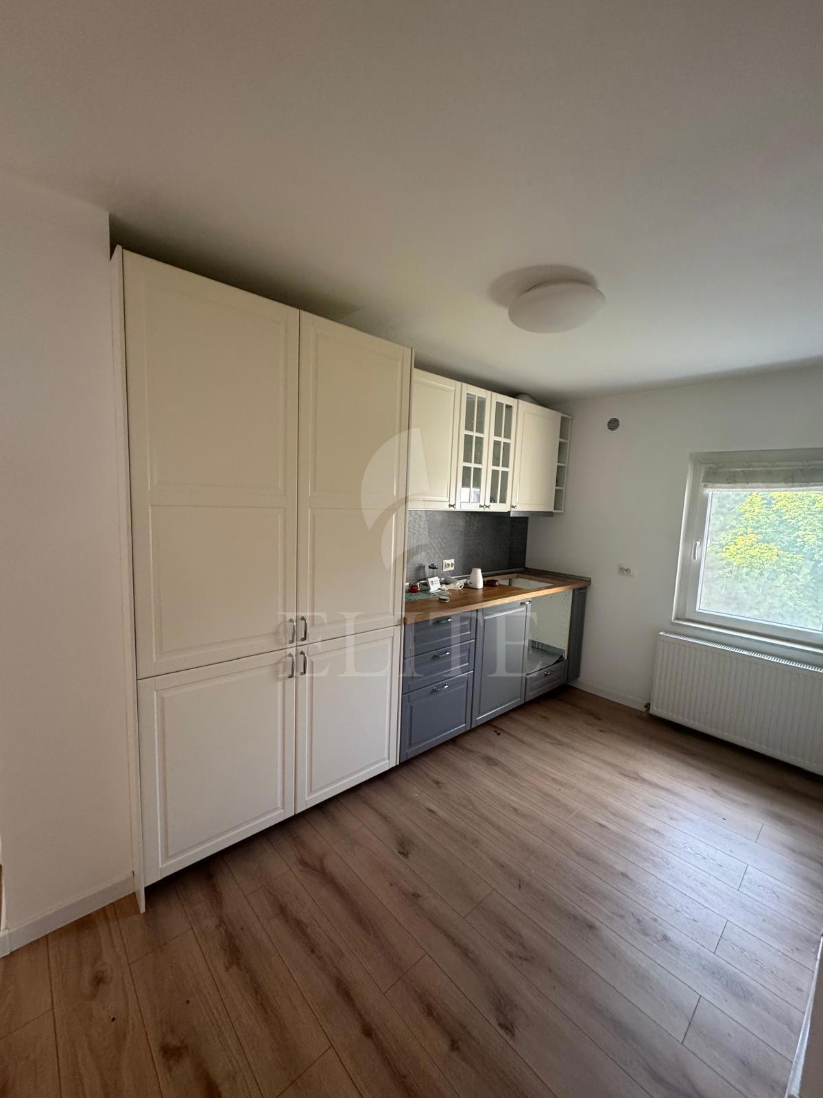 Apartament 3 camere în zona Nicolae Titulescu-1218180