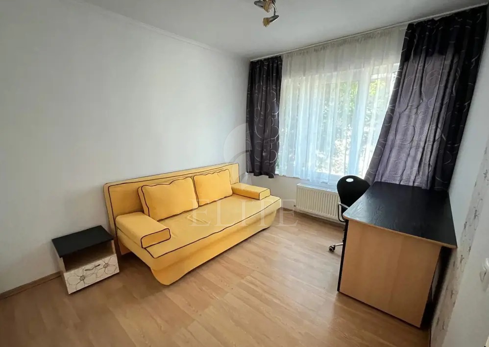 Apartament 3 camere în zona Lidl-1220737