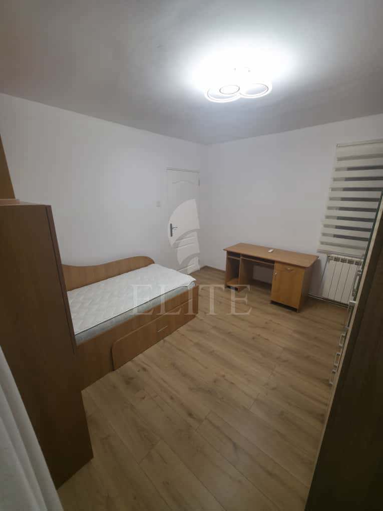 Apartament 3 camere în zona Mc Donald's-1222287