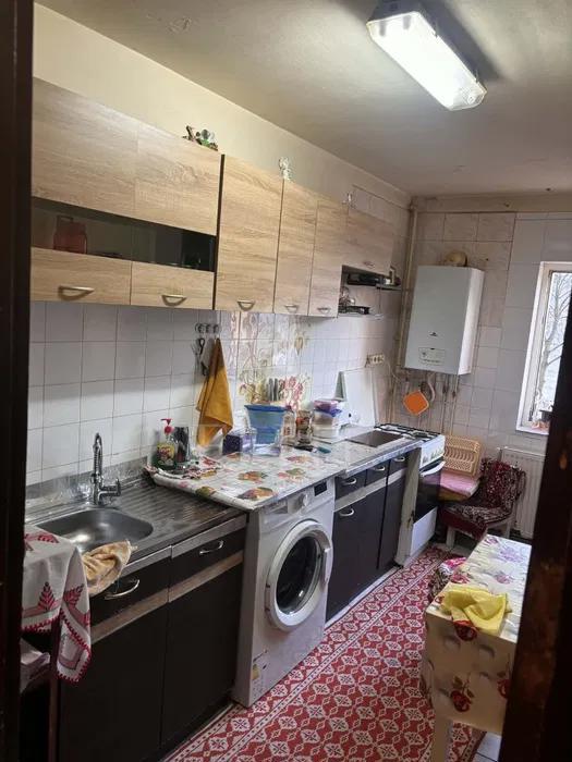 Apartament 4 camere în zona BLOCUL SPRAY-1225156