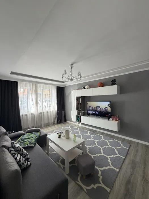 Apartament 3 camere în zona STRAZII AUREL VLAICU-1225938