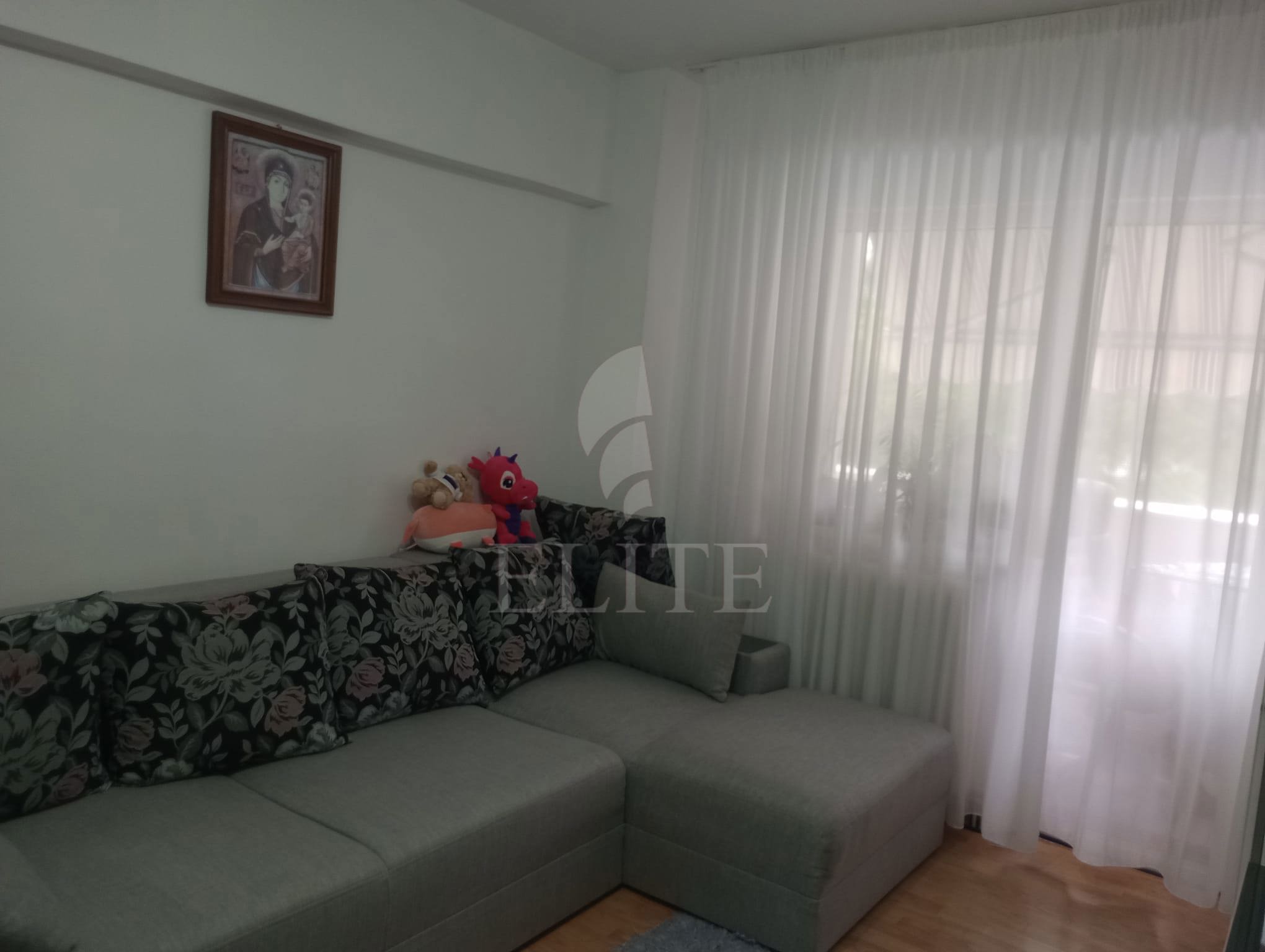 Apartament 3 camere în zona PIATA FLORA-1225999