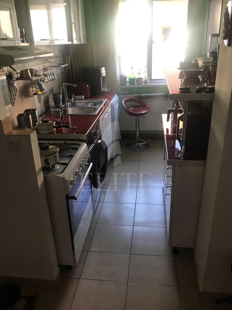 Apartament 3 camere în zona GHEORGHENI-1229179