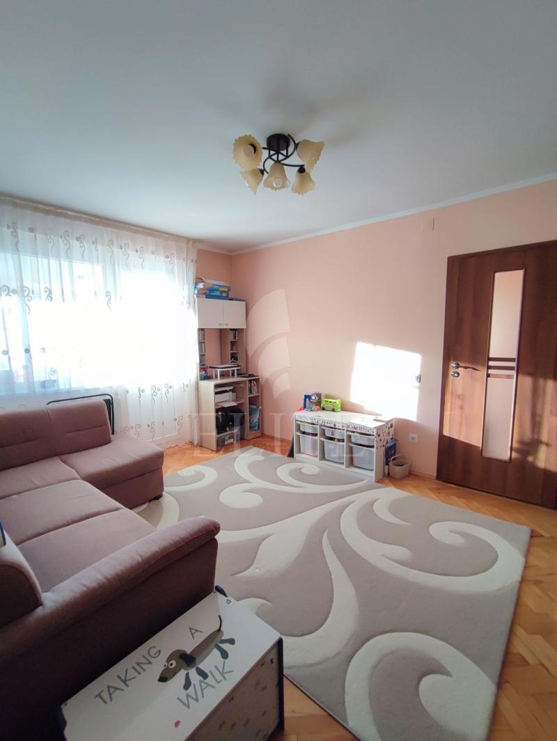 Apartament 2 camere în zona MERCUR-1231169