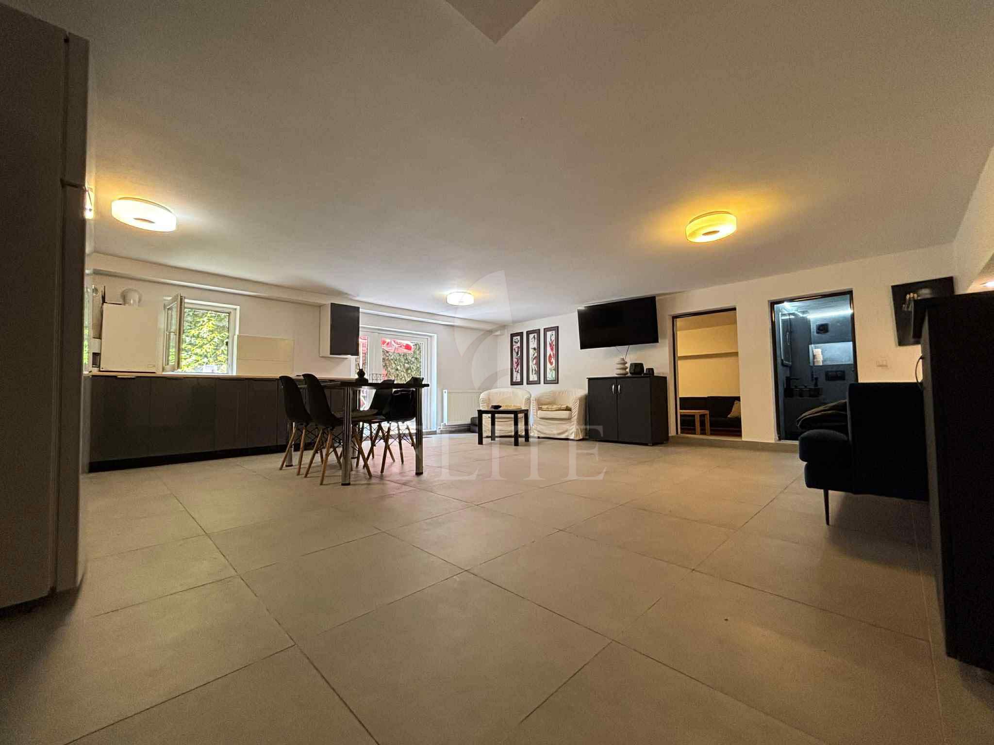 Apartament 3 camere în zona STRAZII CAMPULUI-1233371
