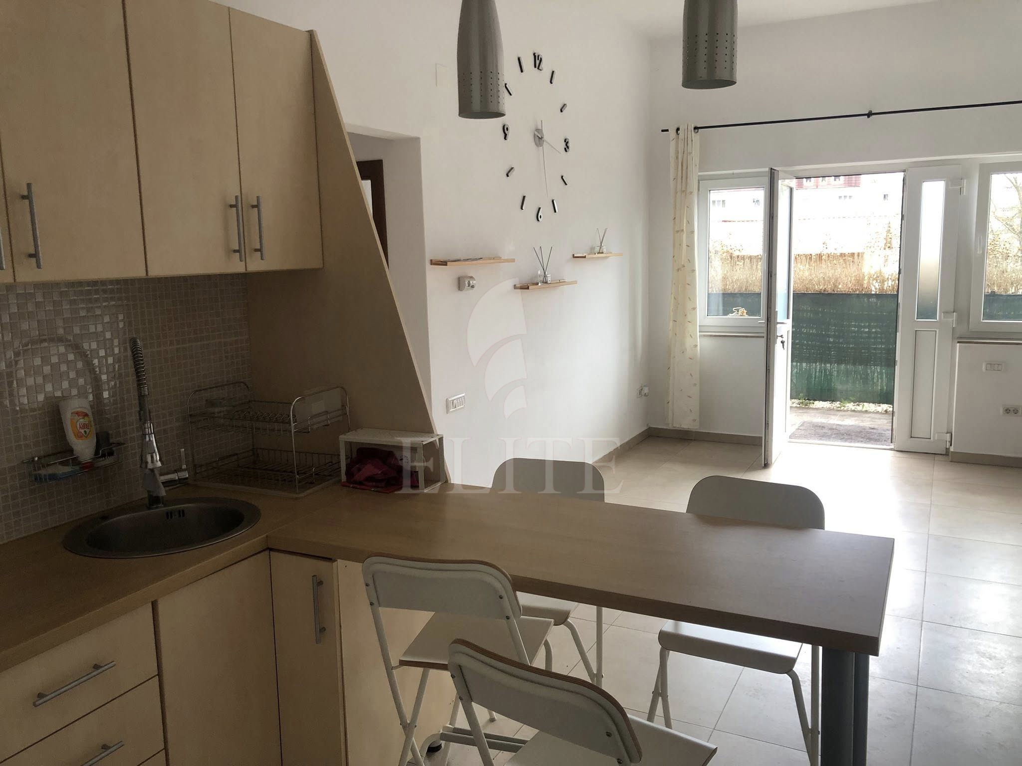 Apartament 3 camere în zona CASA RADIO-1234299