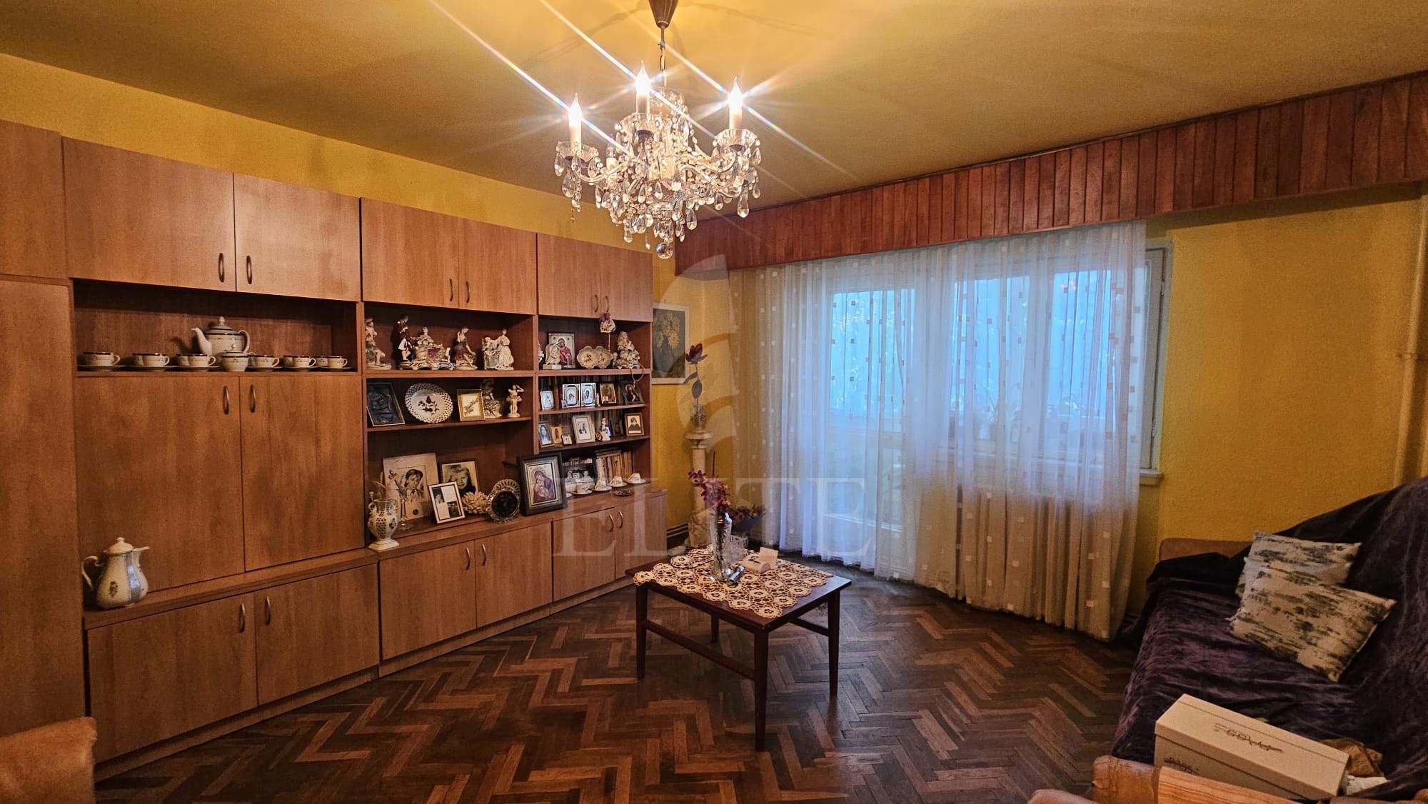Apartament 3 camere în zona STRAZII ALEXANDRU VLAHUTA-1234391
