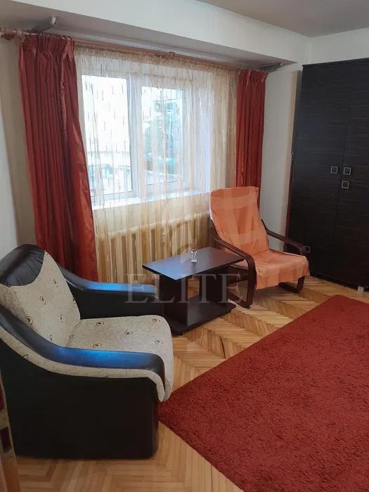 Apartament o camera în zona STRAZII IZLAZULUI-1235077