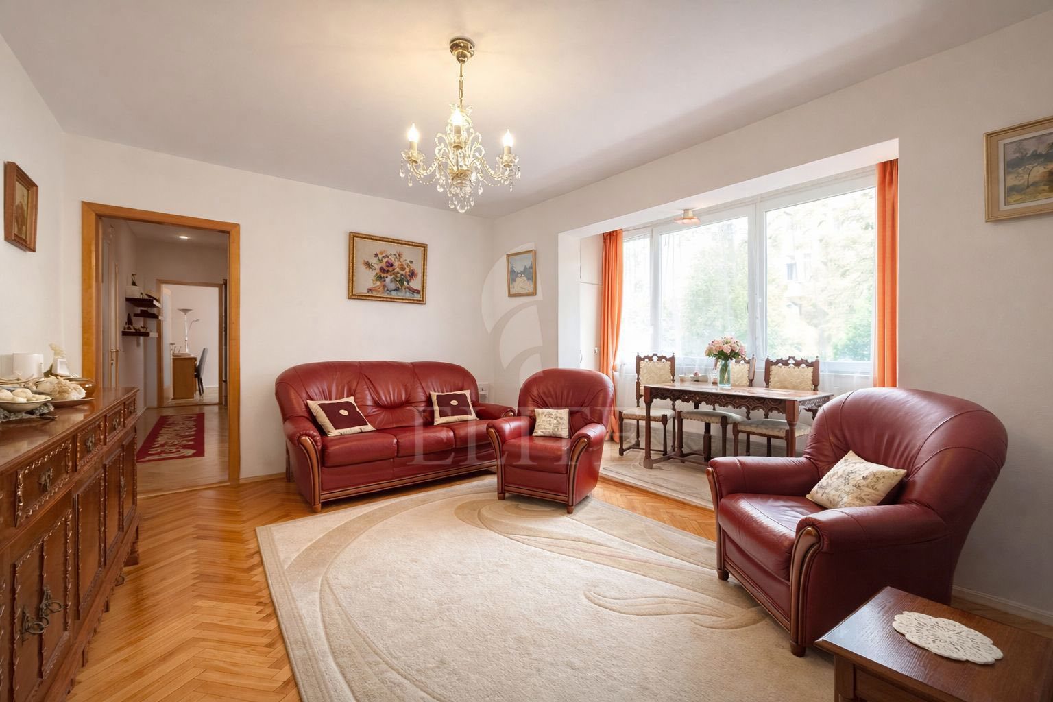Apartament 3 camere în zona HERMES-1236312