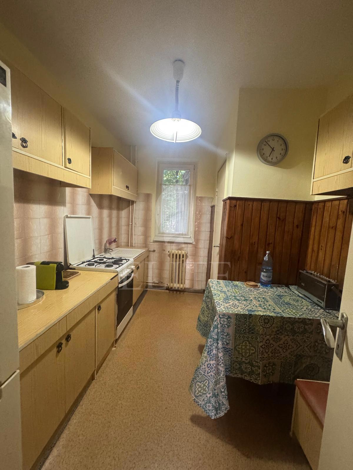Apartament 4 camere în zona STRAZII LIVIU REBREANU-1237572