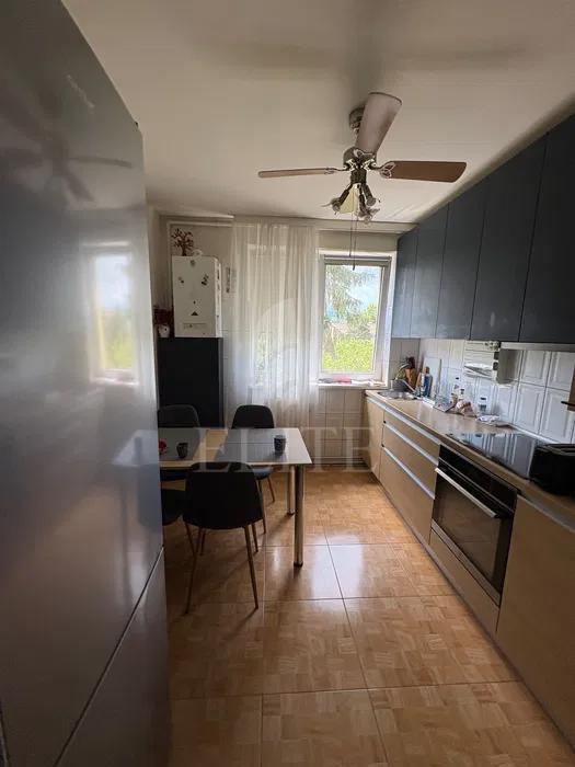 Apartament 3 camere în zona STRAZII BAITA-1238626