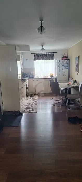 Apartament 4 camere în zona NORA-1239602