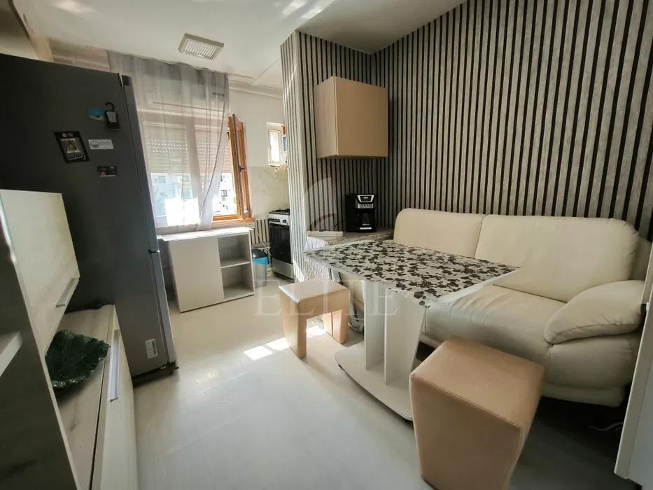 Apartament 3 camere în zona INTRE LACURI-1241050