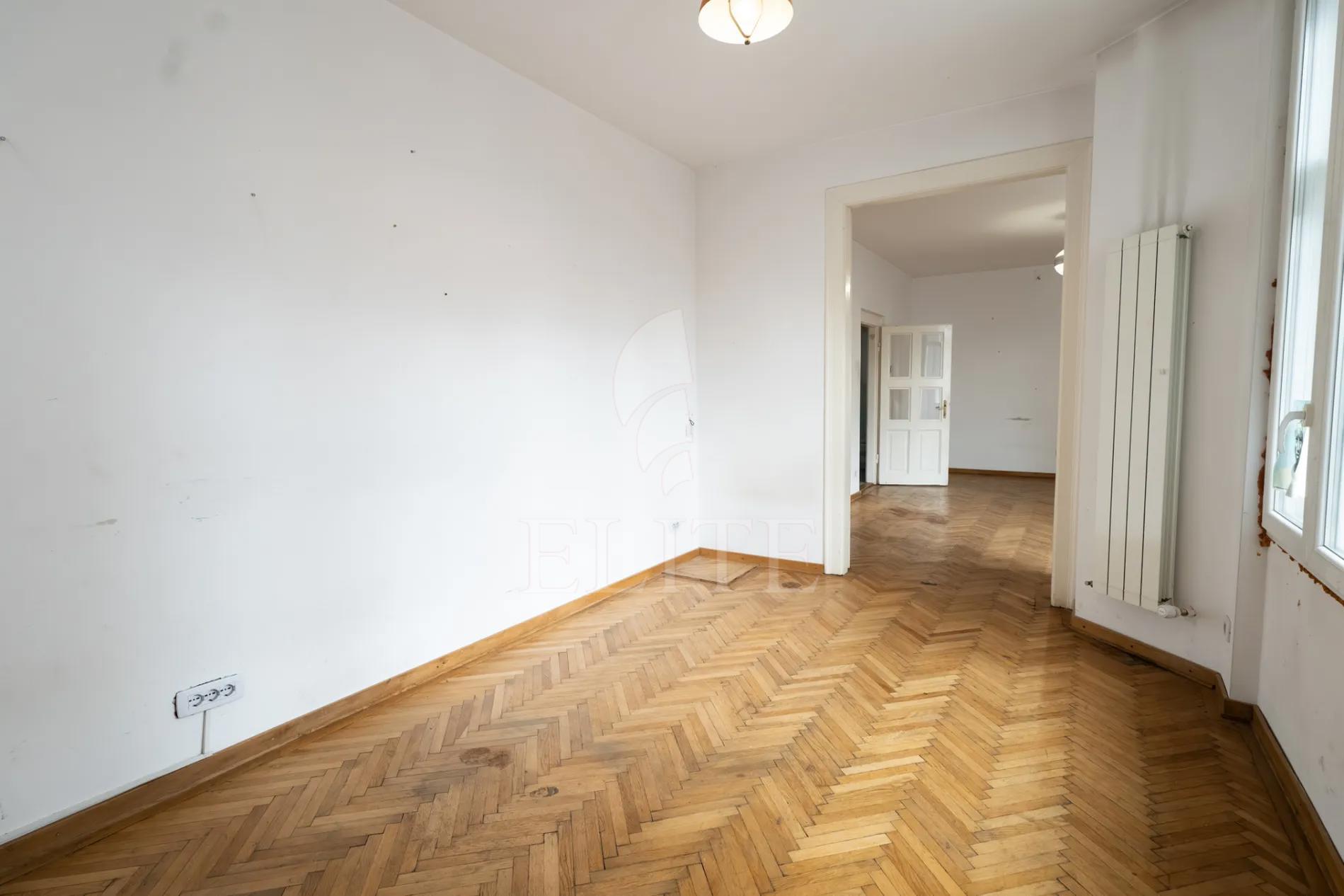 Apartament 3 camere în zona LIBRARIA UNIVERSITATII-1242907