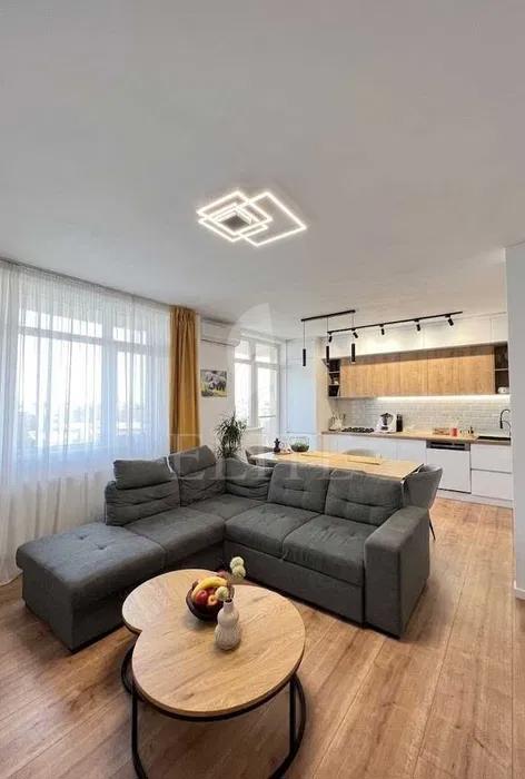 Apartament 3 camere în zona COMPLEX OASULUI-1243553