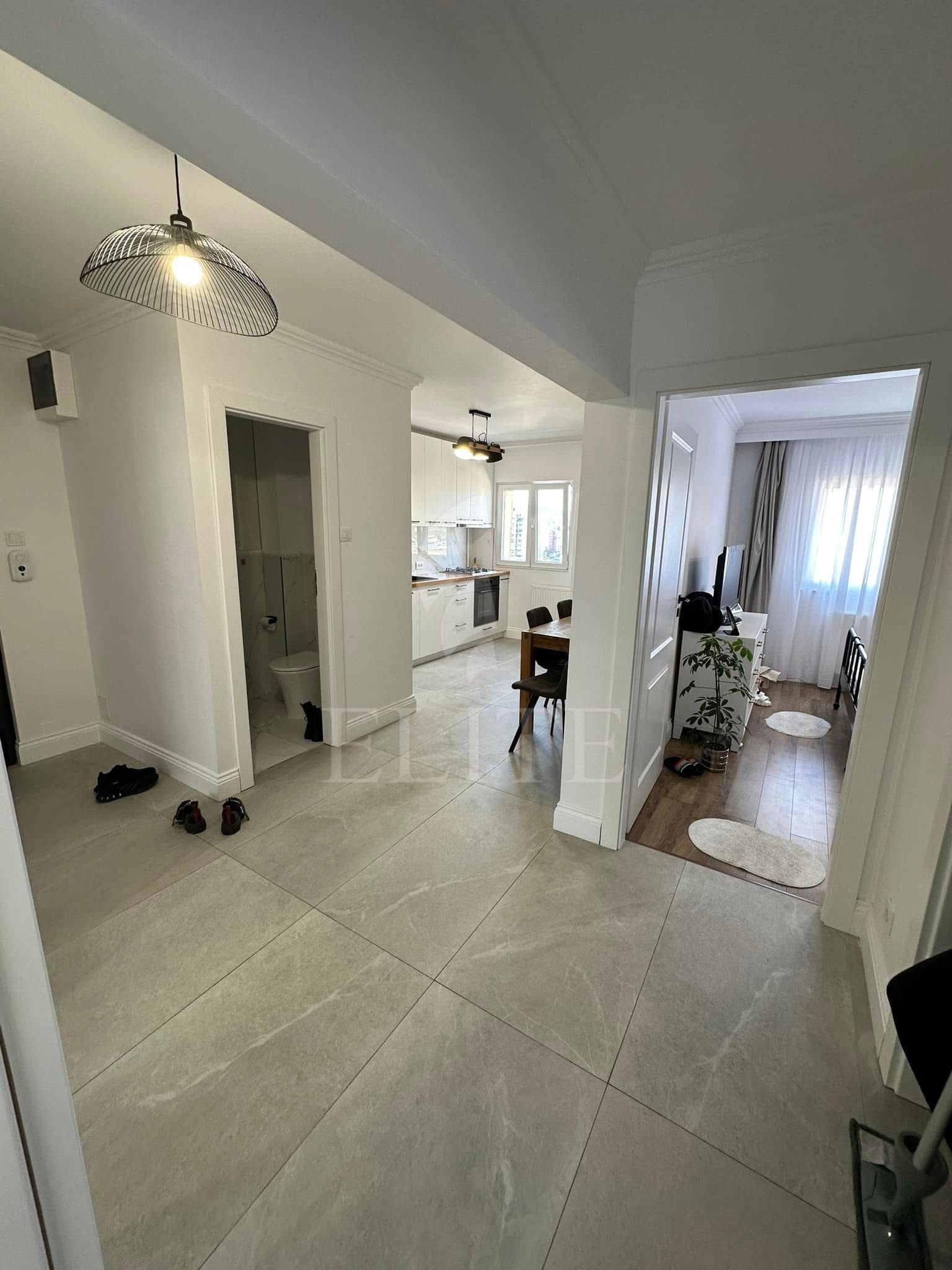 Apartament 3 camere în zona STRAZII AUREL VLAICU-1244834