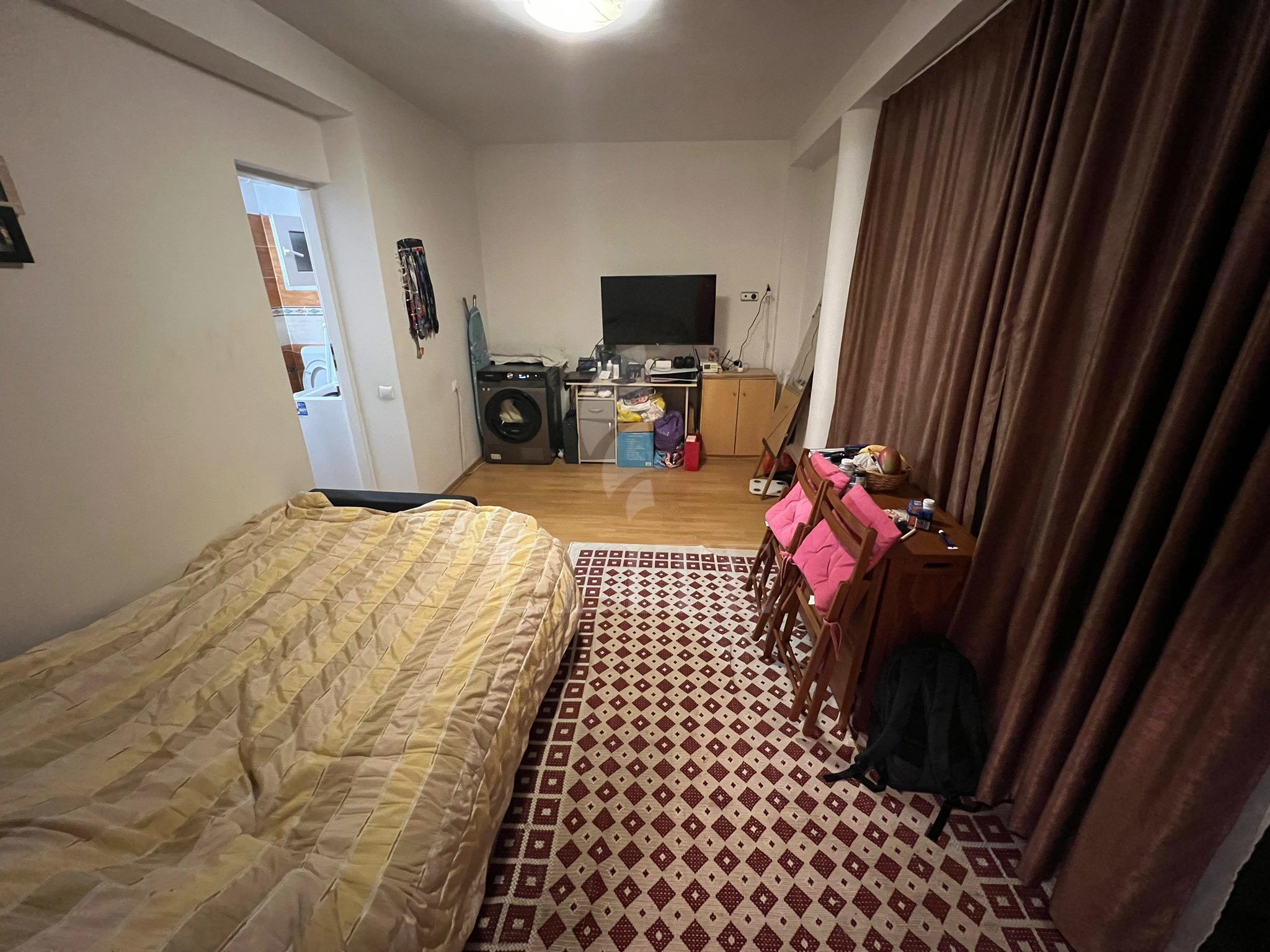 Apartament o camera în zona INTRE LACURI-1246285