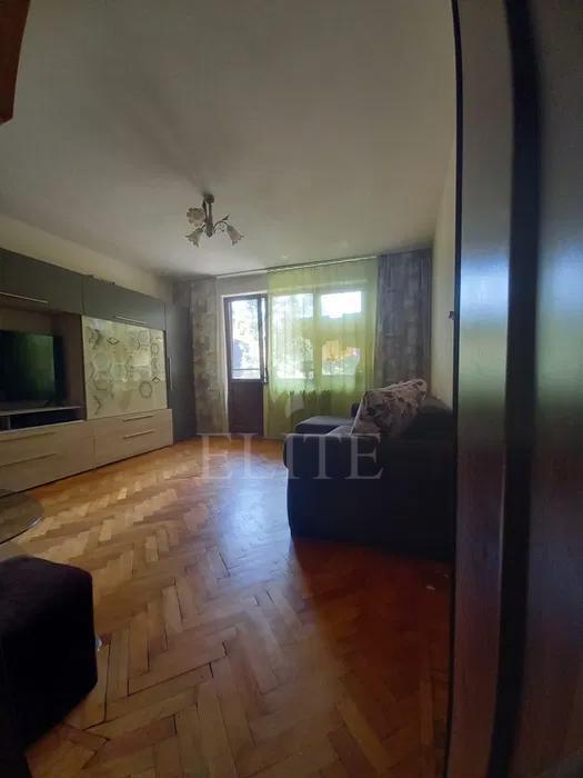 Apartament 3 camere în zona BAITA-1246894