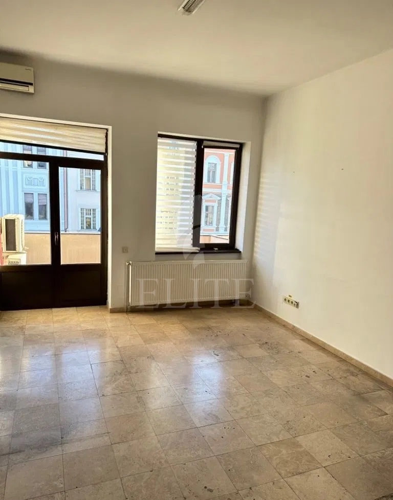 Apartament 4 camere în zona ULTRACENTRALA-1248490