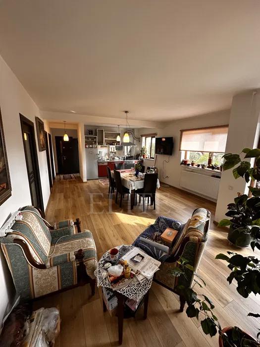 Apartament 3 camere în zona STRAZII CAMPULUI-1250084