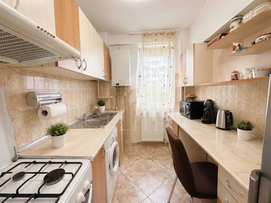 Apartament 2 camere în zona MERCUR-1250550