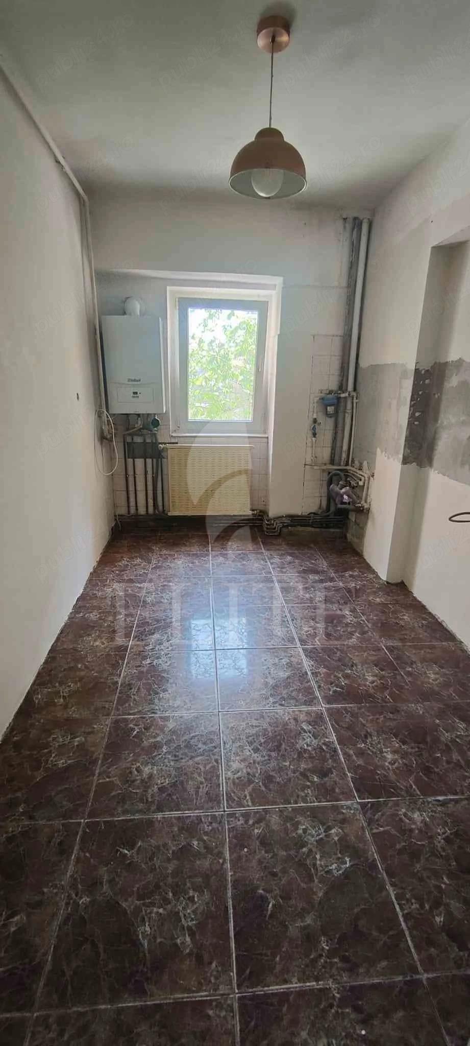Apartament 3 camere în zona STRAZII AUREL VLAICU-1251811