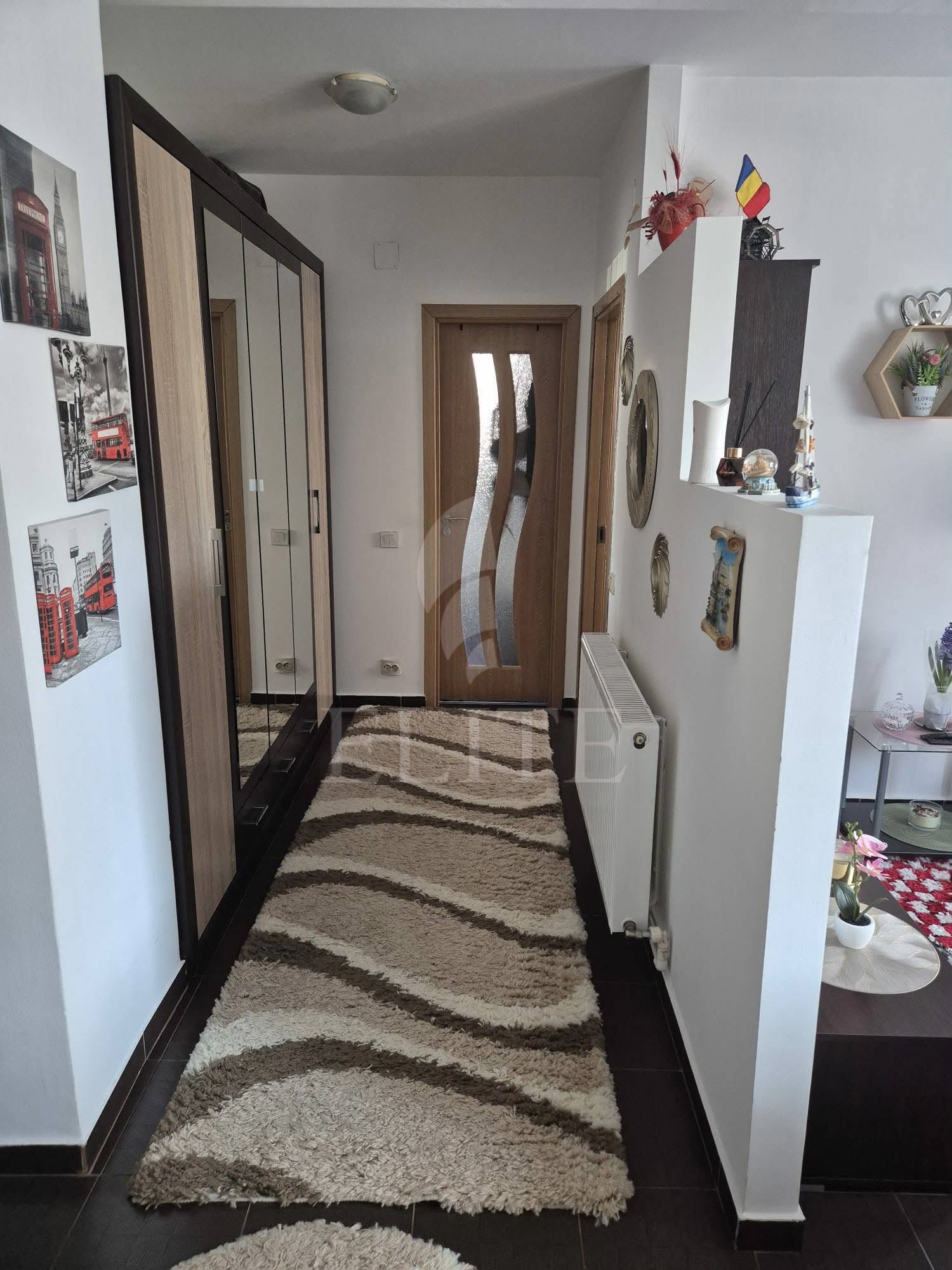 Apartament 2 camere în zona COMPLEX OASULUI-1255303