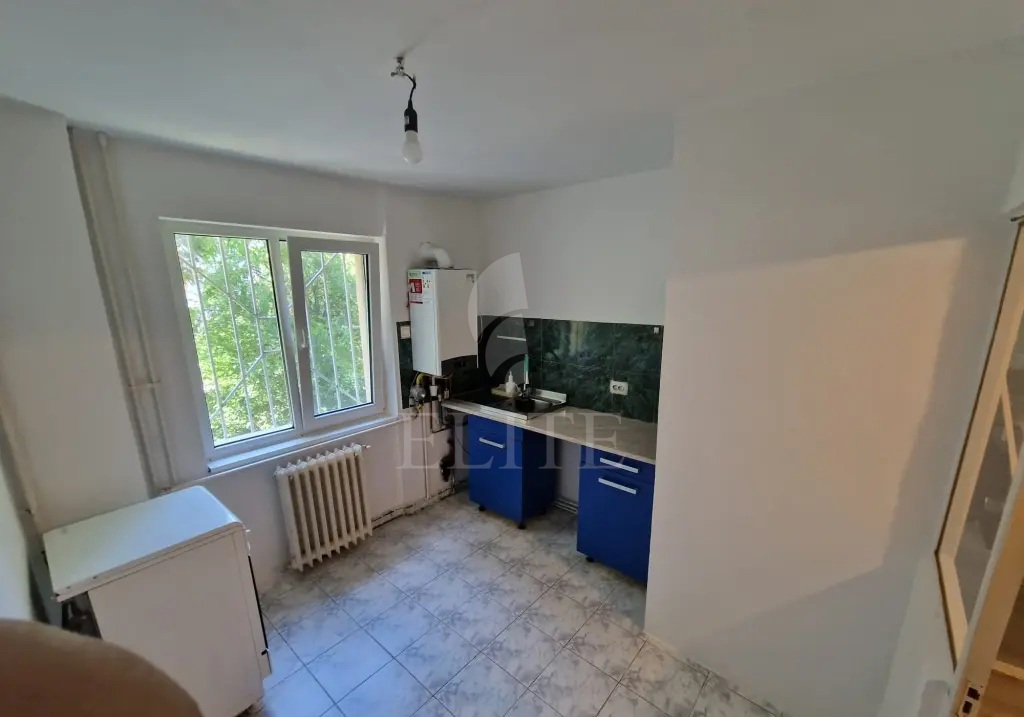 Apartament 3 camere în zona SIRENA-1255771