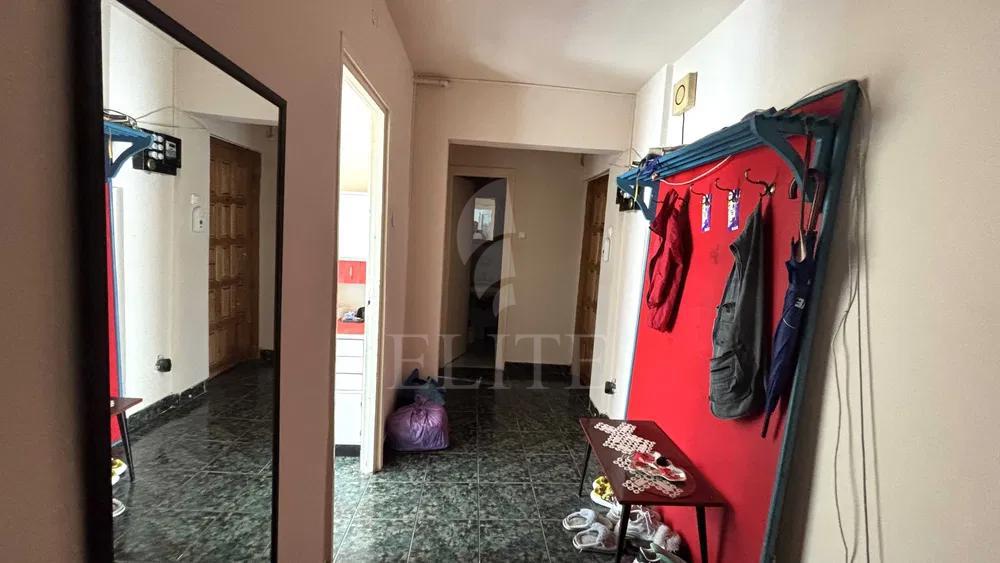 Apartament 4 camere în zona PIATA FLORA-1255931