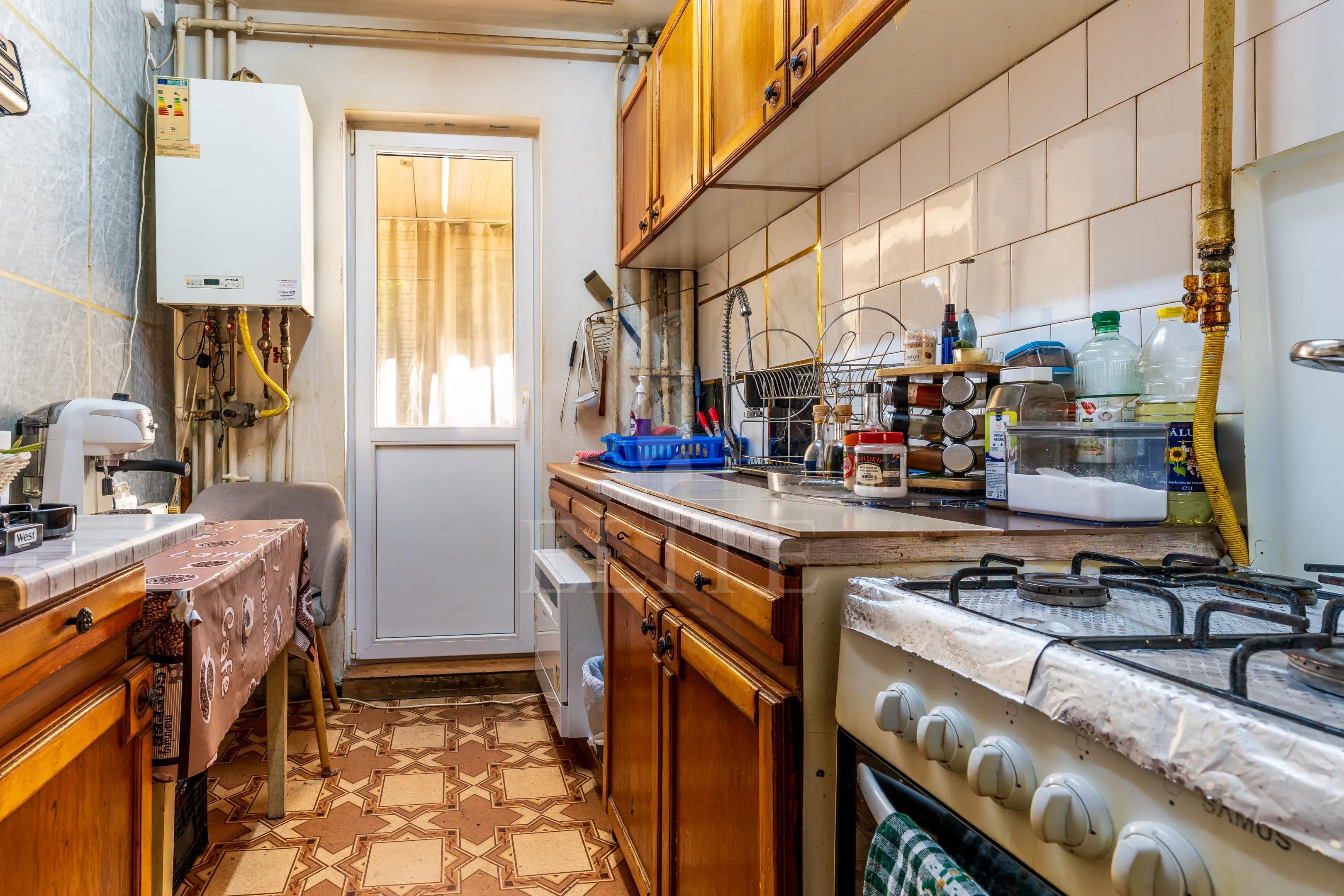 Apartament 3 camere în zona STRAZII CIUCAS-1256790
