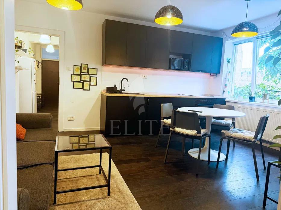 Apartament 3 camere în zona SEMICENTRALA-1262033