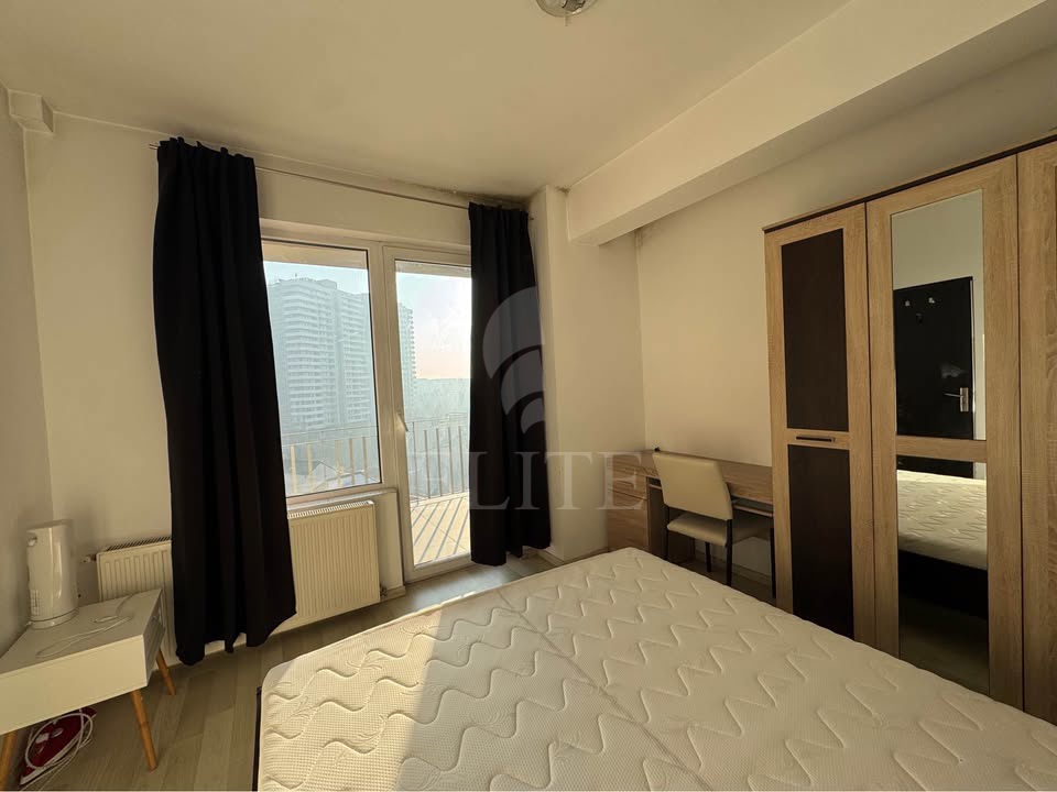 Apartament 3 camere în zona SEMICENTRALA-1262554