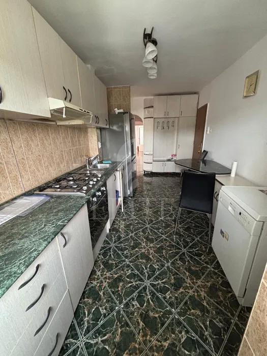 Apartament 4 camere în zona CALEA FLORESTI-1262695