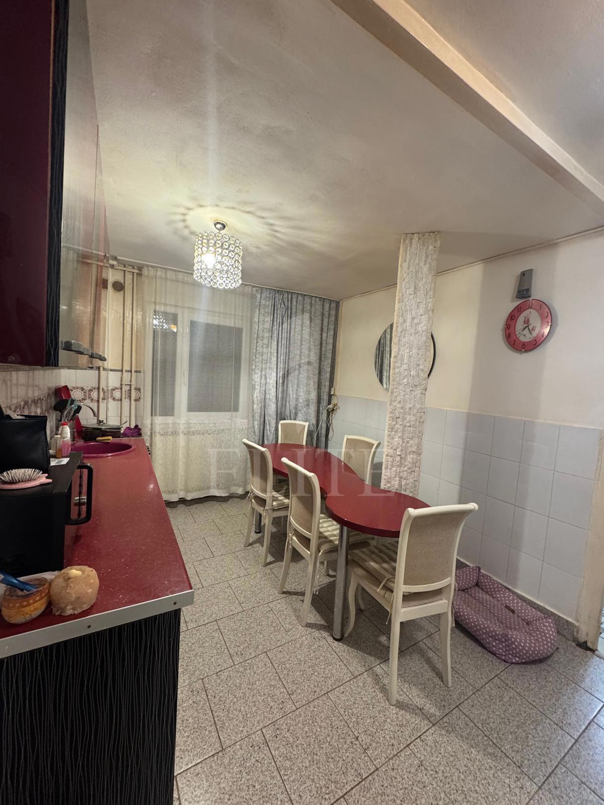 Apartament 3 camere în zona DIANA-1262912