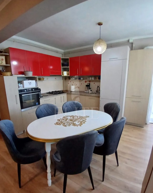 Apartament 4 camere în zona DIANA-1265643